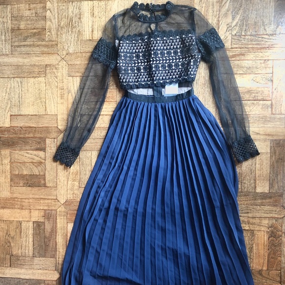 Endless Rose Crochet Lace & Pleated Maxi Dress NWT - Picture 8 of 8